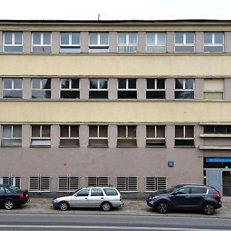 Hostel Powstaniec Wola - Private Rooms Varsovia Exterior foto